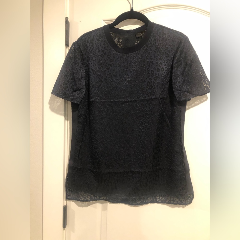 Black animal print short sleeve t shirt